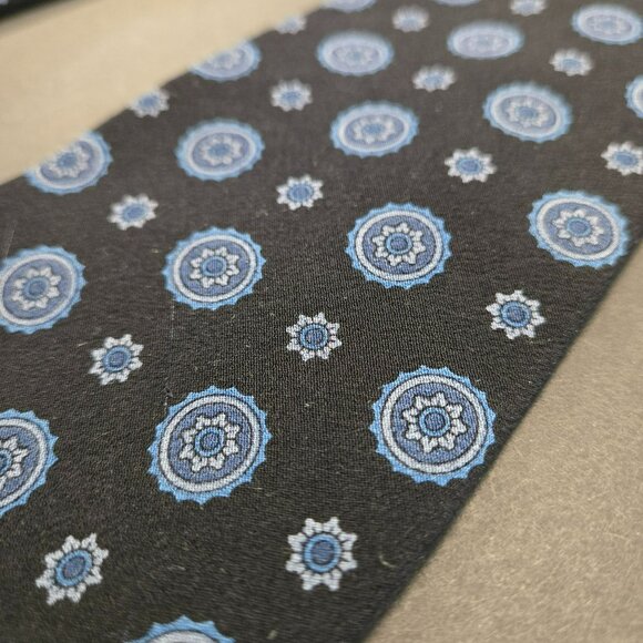 Handmade XMI for Nordstrom 100% Silk Tie w Blue Medallion Pattern 62 x 3.5" - Picture 2 of 7
